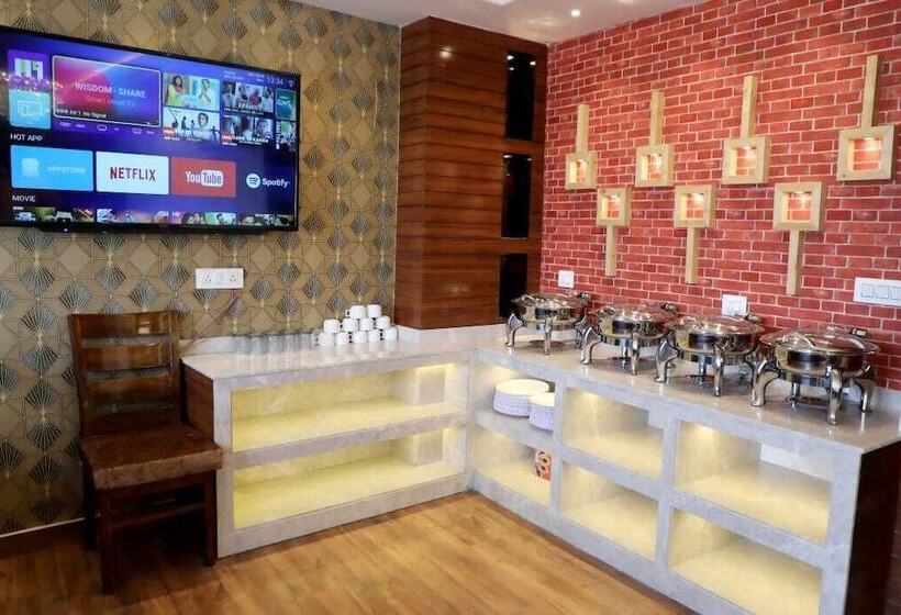 Shrigo Hotel Royal Villa Hall Gate