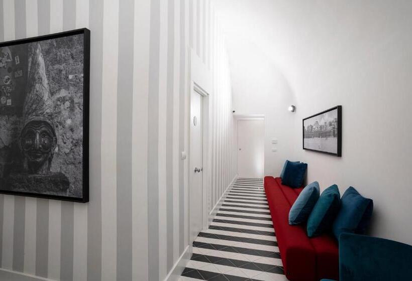 تختخواب و صبحانه Pulcinella Suite