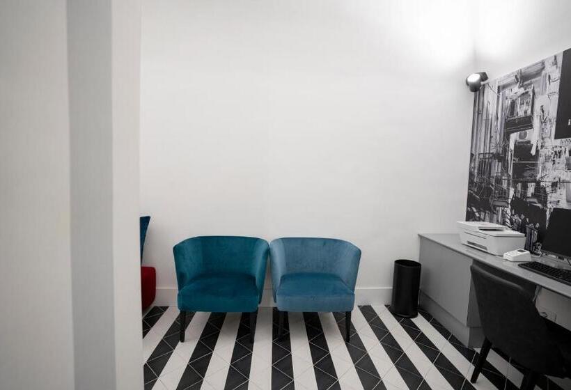 تختخواب و صبحانه Pulcinella Suite