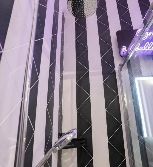 تختخواب و صبحانه Pulcinella Suite