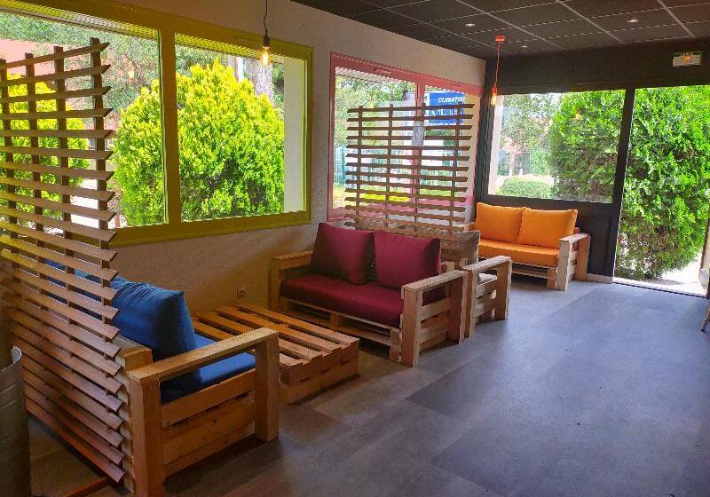 هتل Urban Style Arl