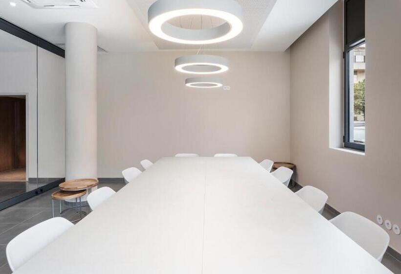 B&b Hotel Lisboa Montijo