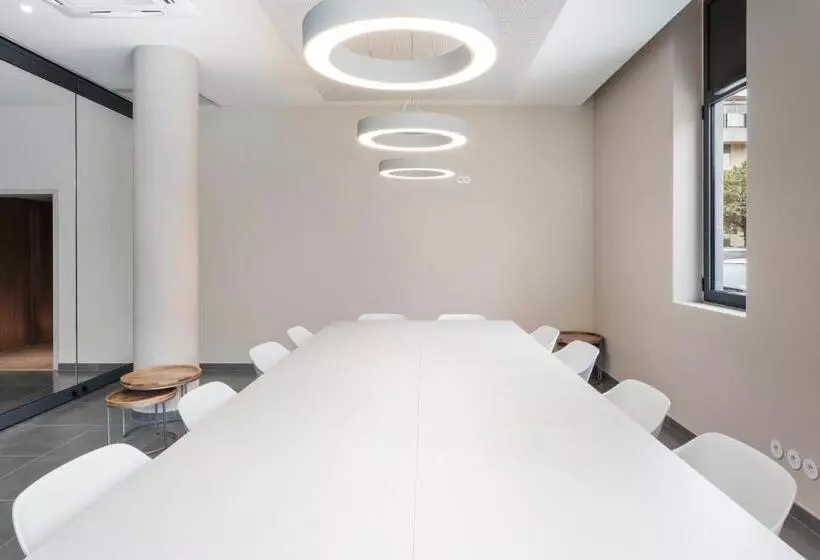 B&b Hotel Lisboa Montijo