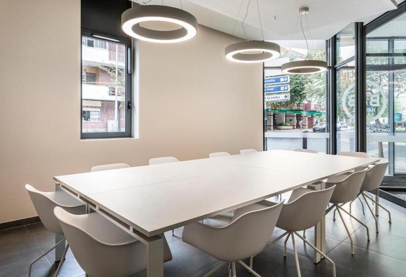 B&b Hotel Lisboa Montijo