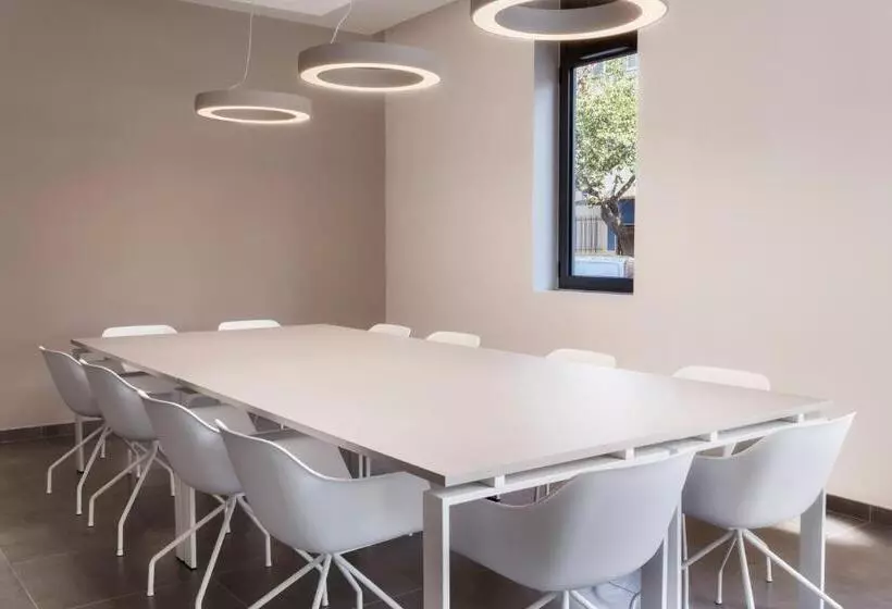 B&b Hotel Lisboa Montijo