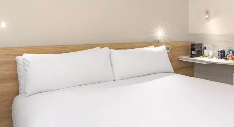 B&b Hotel Lisboa Montijo