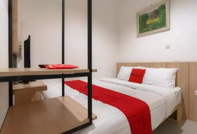 ホテル Reddoorz Near Seasons City Mall 3