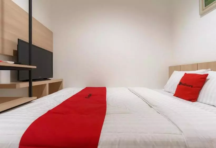 ホテル Reddoorz Near Seasons City Mall 3