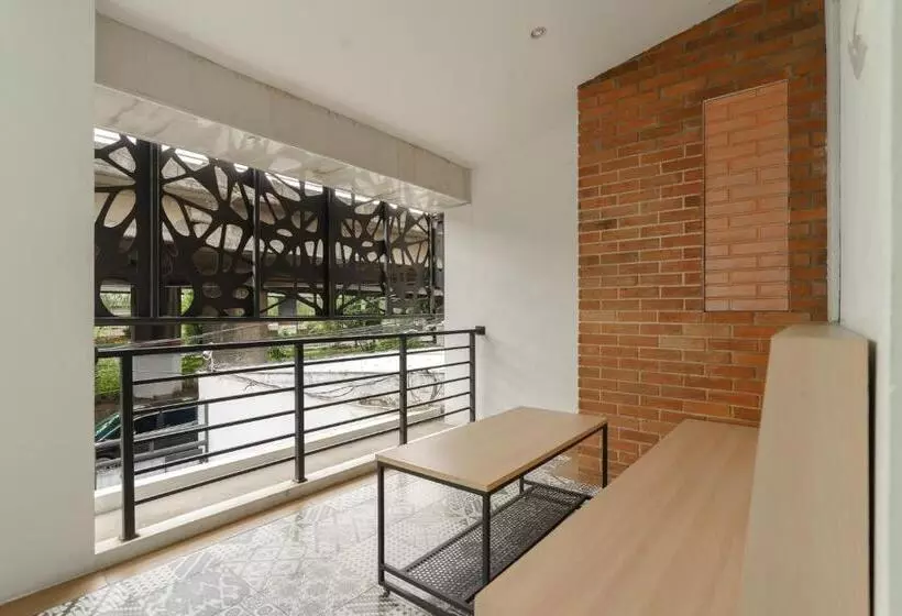 ホテル Reddoorz Near Seasons City Mall 3