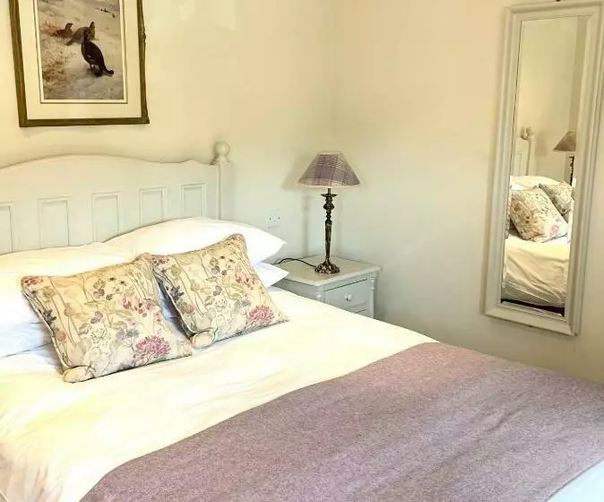 Hotelli The Sportsman S Arms