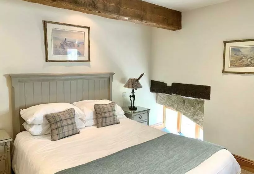 Hotelli The Sportsman S Arms