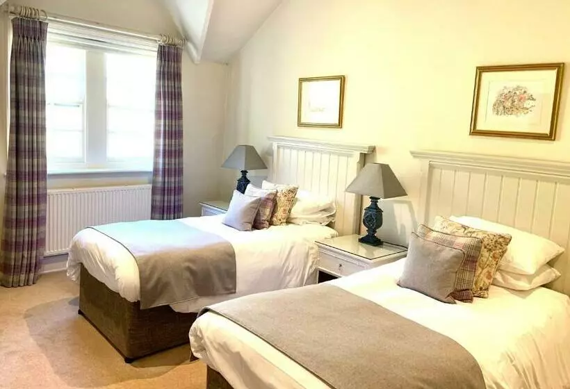 Hotelli The Sportsman S Arms