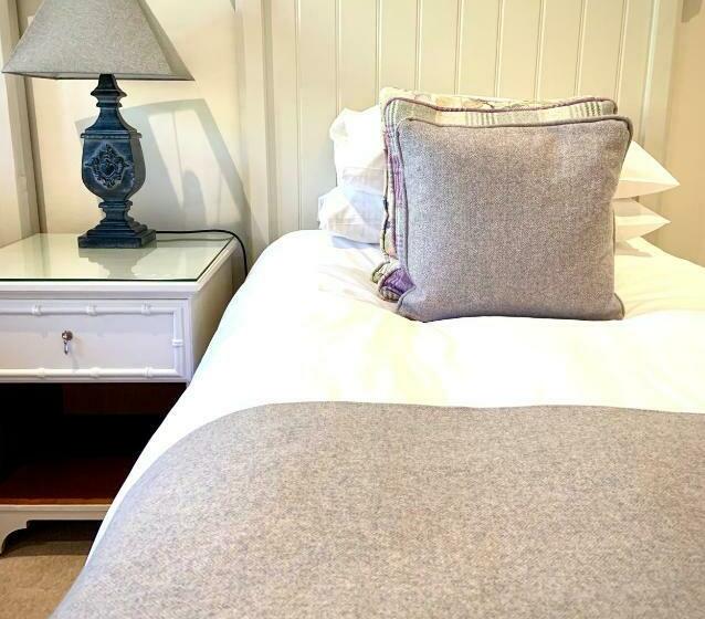 Отель The Sportsman S Arms