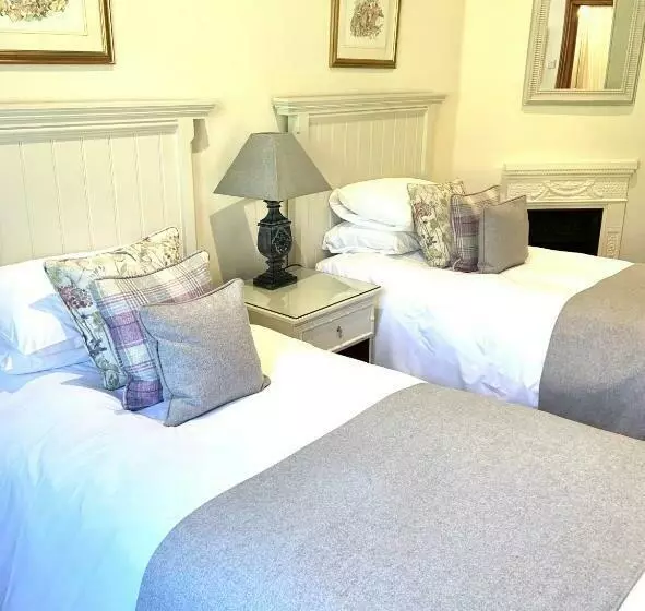 Hotelli The Sportsman S Arms