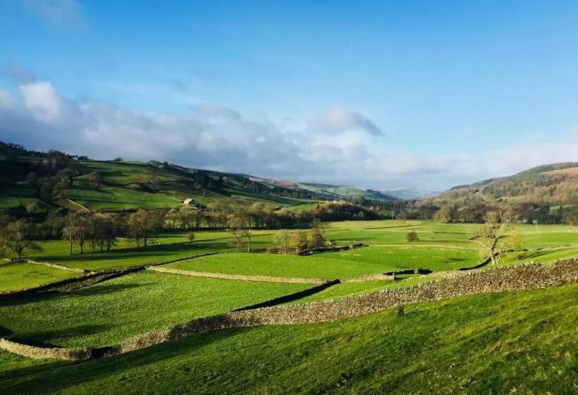 Hotelli The Sportsman S Arms