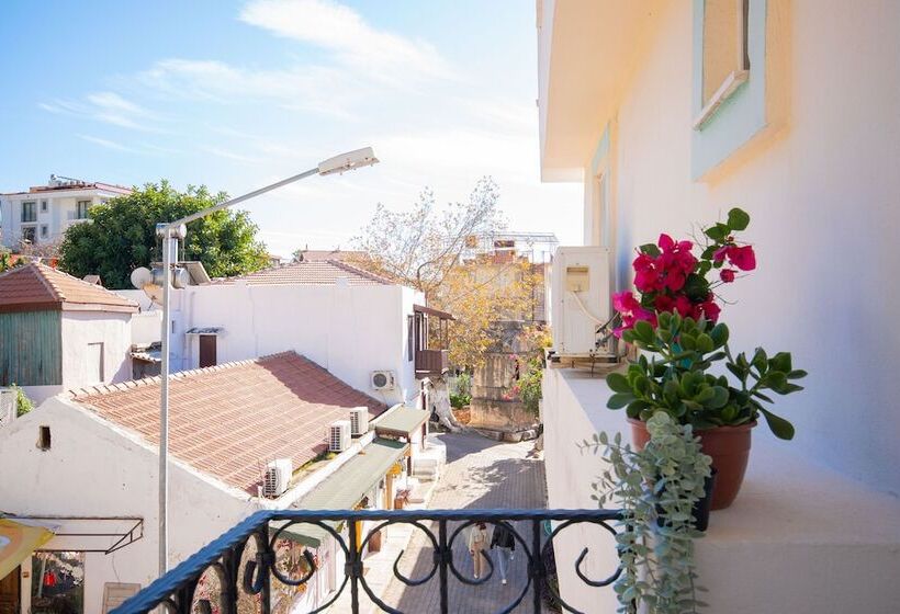 Kuytu Bed & Breakfast