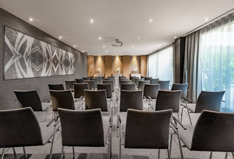 Ac Hotel Atocha By Marriott