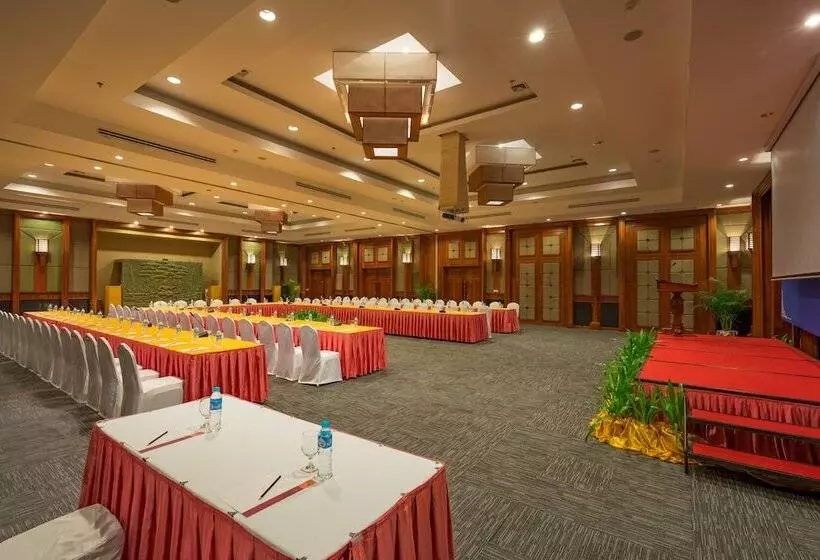 هتل Angkor Miracle Resort & Spa