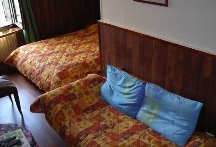 فندق Hôtel Du Bellay