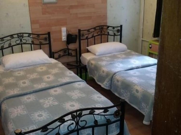 فندق Hôtel Du Bellay