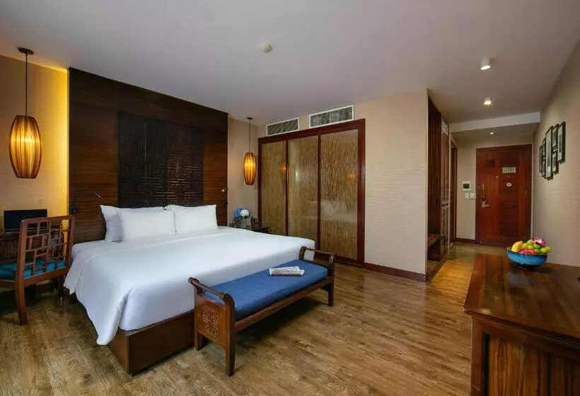 Oriental Suites Hotel & Spa