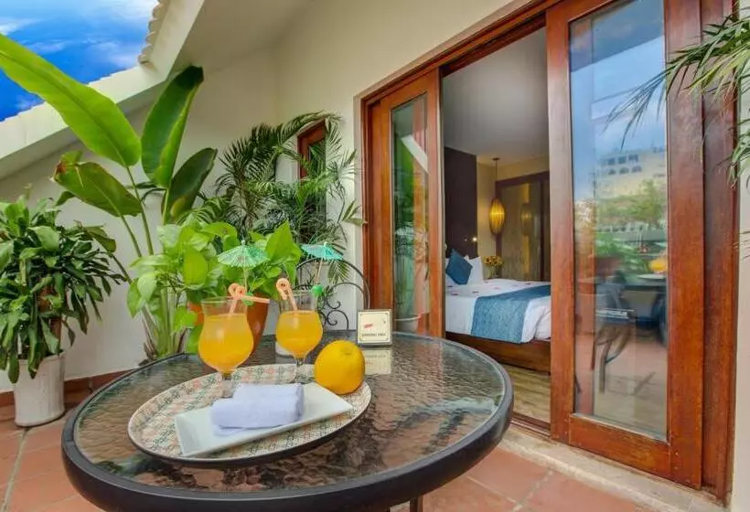 Oriental Suites Hotel & Spa