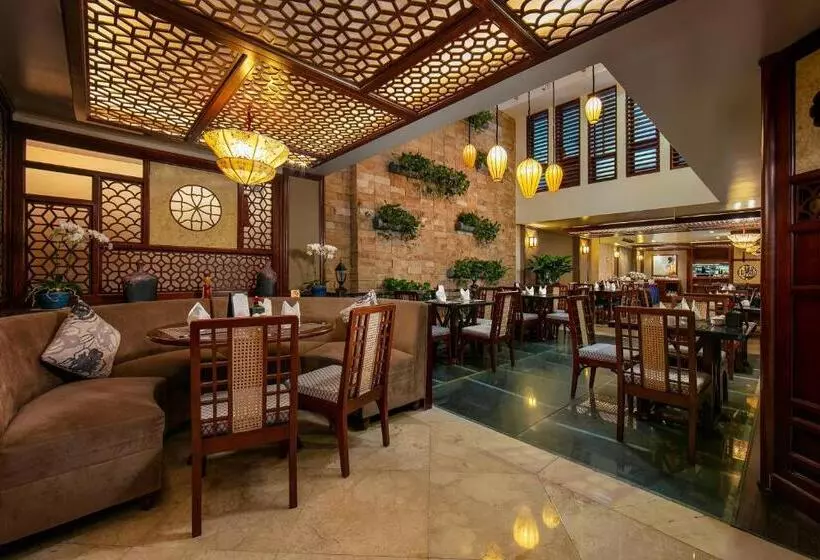 Oriental Suites Hotel & Spa