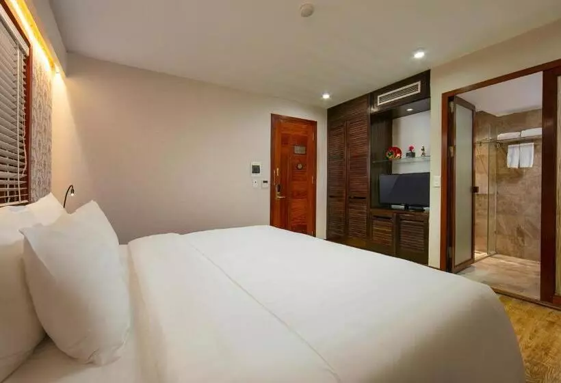 Oriental Suites Hotel & Spa