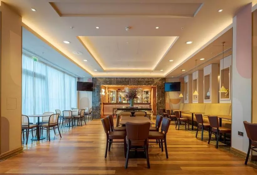 Pestana Chelsea Bridge Hotel & Spa