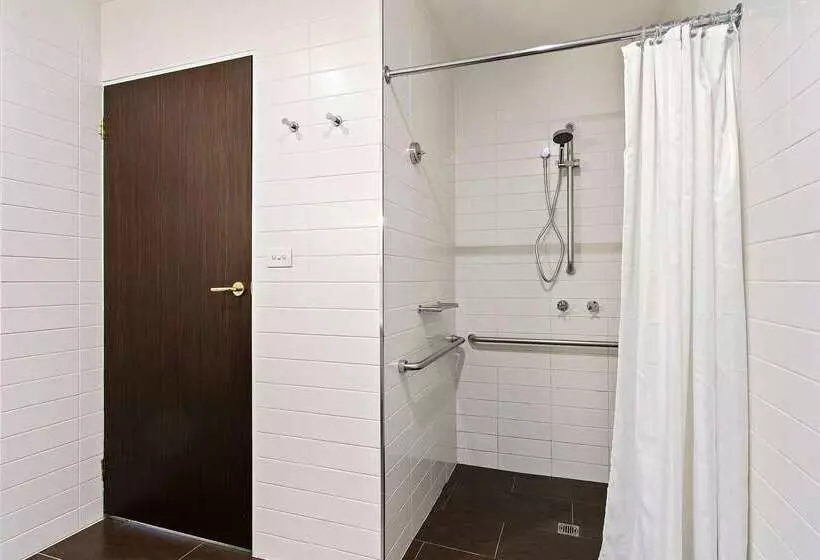 ホテル Quality Inn Heritage On Lydiard