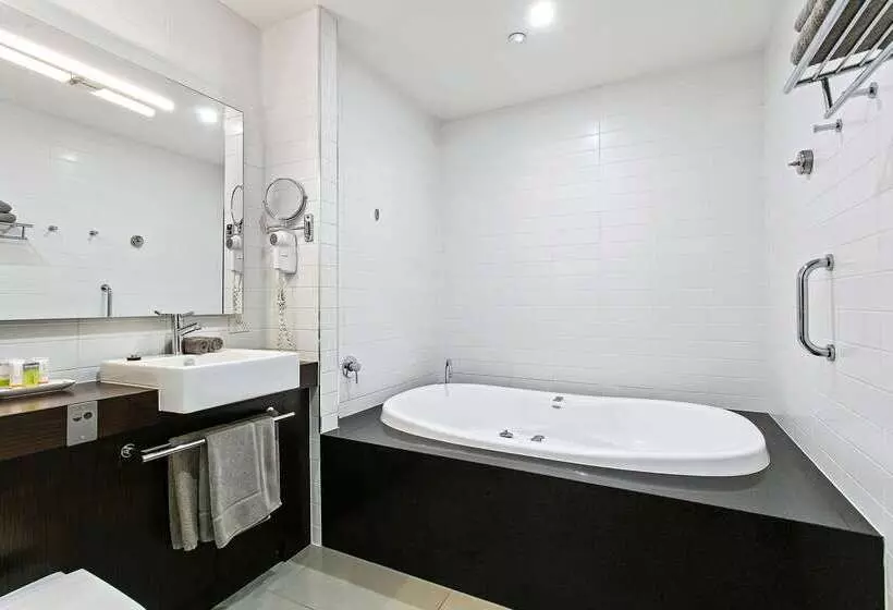 ホテル Quality Inn Heritage On Lydiard