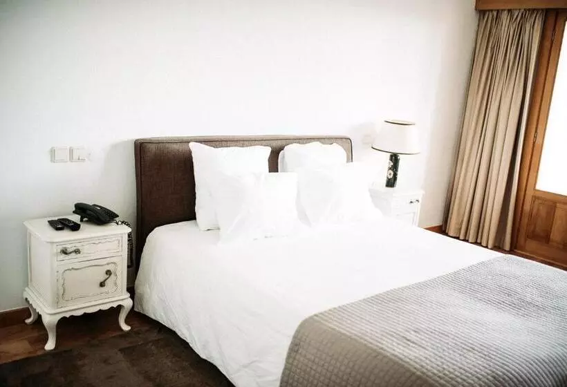 Отель Quinta Do Paço