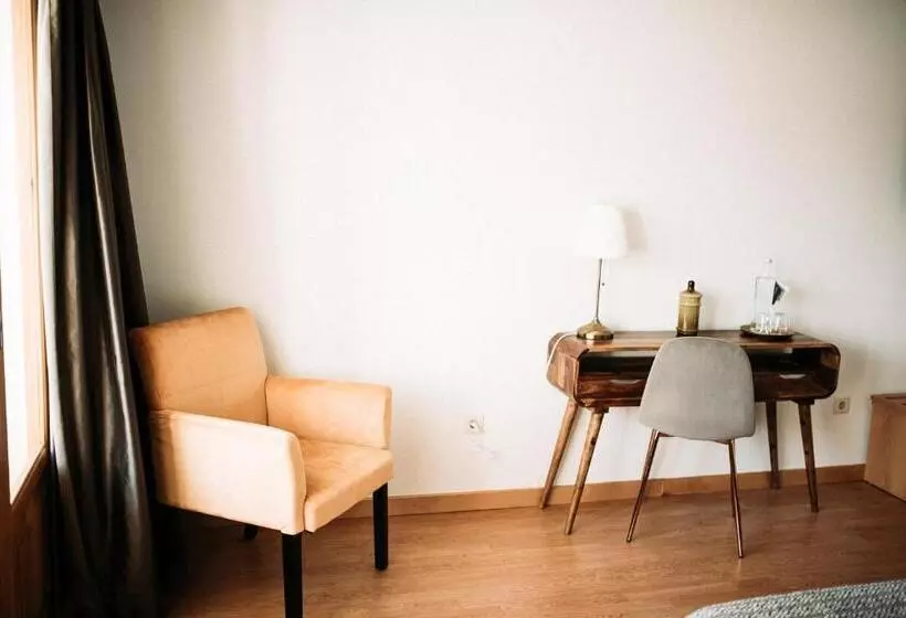 Отель Quinta Do Paço