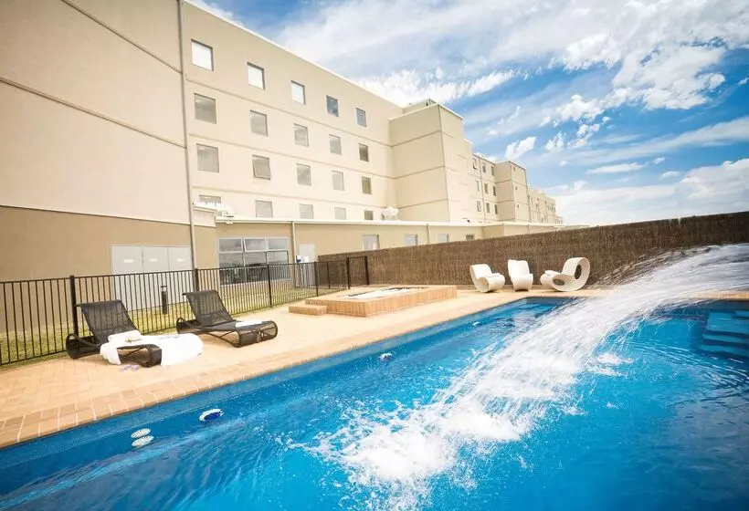 Отель Rydges Mount Panorama Bathurst