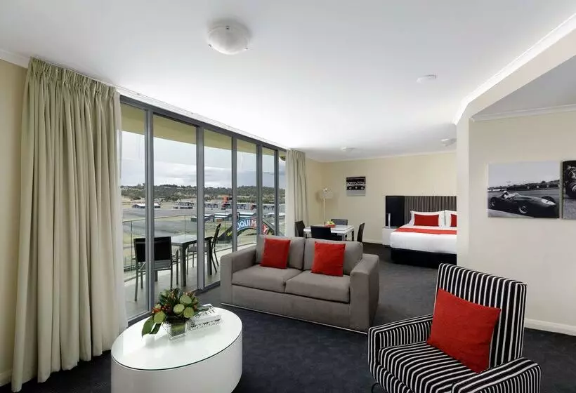 Отель Rydges Mount Panorama Bathurst