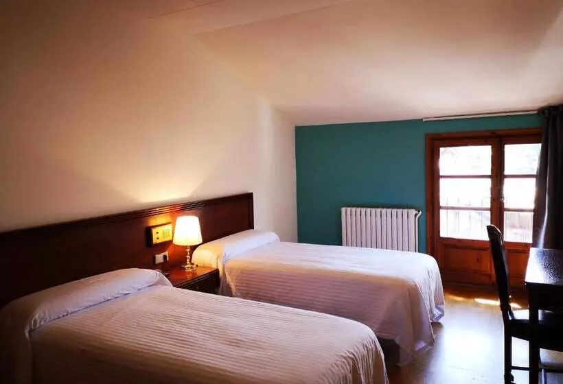 هتل Santa Barbara De La Vall D Ordino