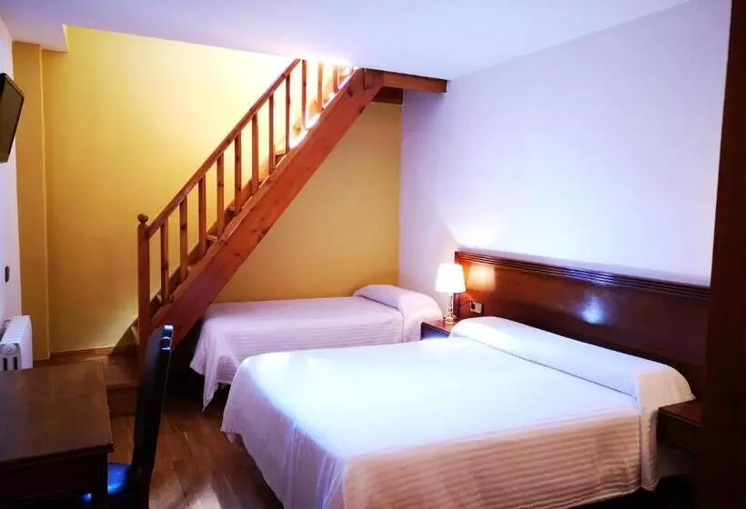 هتل Santa Barbara De La Vall D Ordino