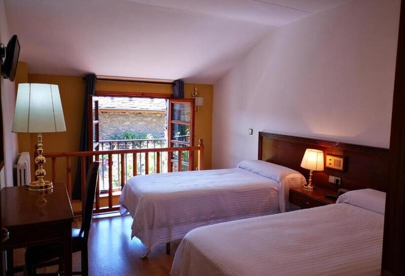 هتل Santa Barbara De La Vall D Ordino