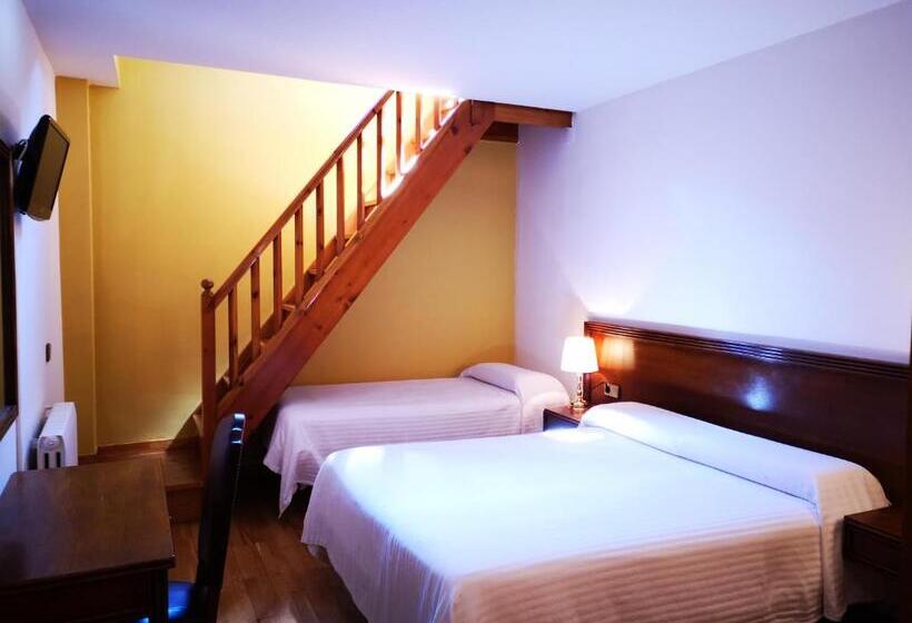 هتل Santa Barbara De La Vall D Ordino