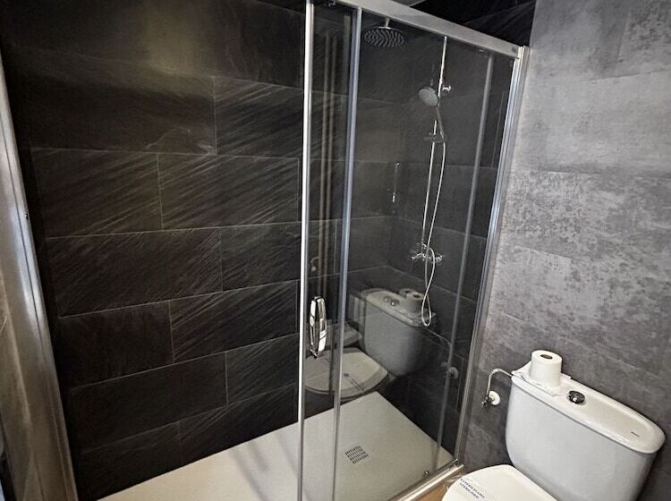 هتل Santa Barbara De La Vall D Ordino