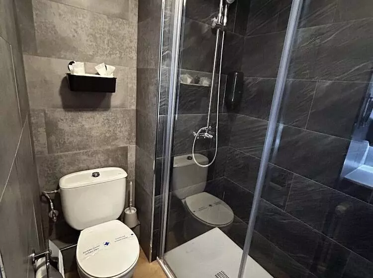 هتل Santa Barbara De La Vall D Ordino