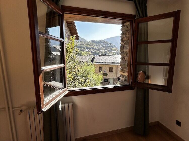 هتل Santa Barbara De La Vall D Ordino