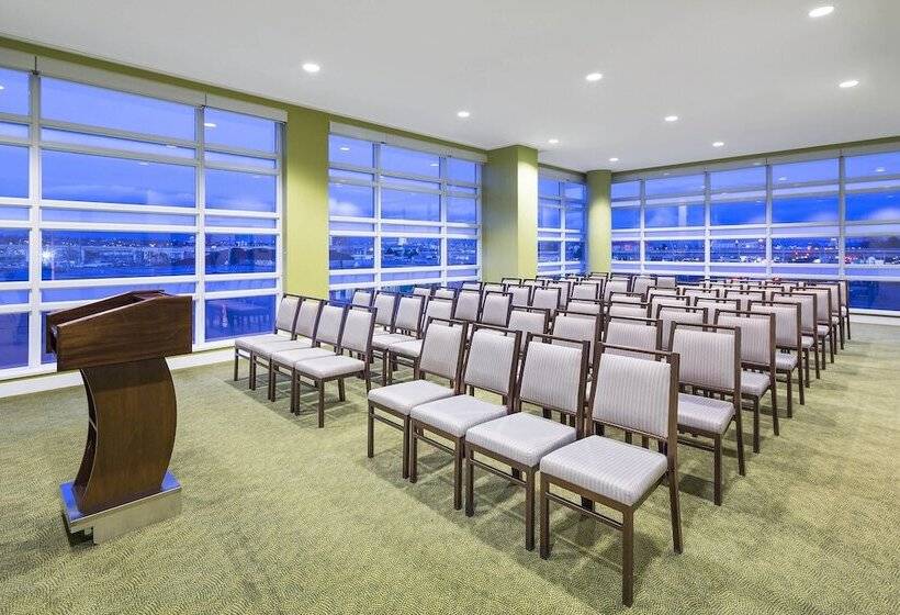 فندق The Westin Wall Centre, Vancouver Airport