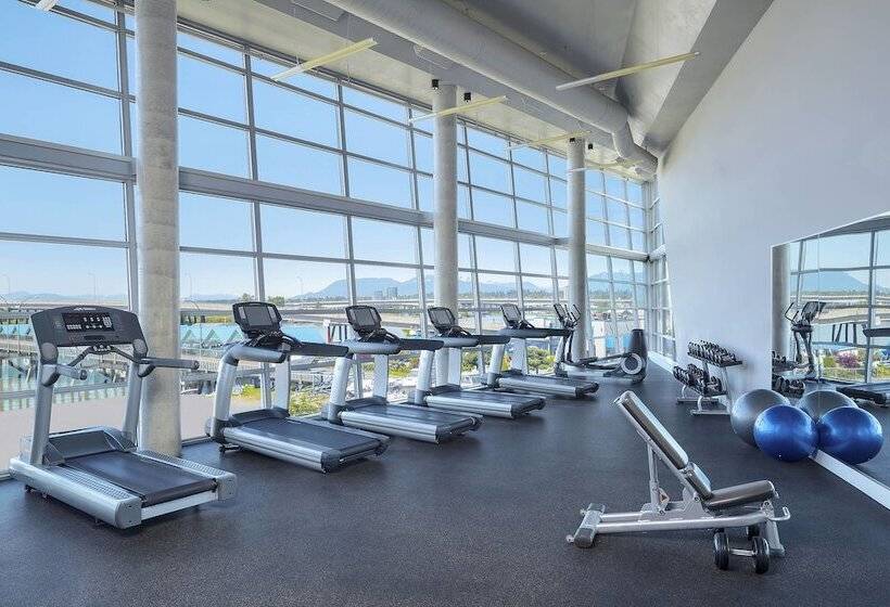 فندق The Westin Wall Centre, Vancouver Airport