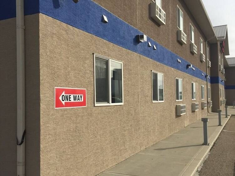 ホテル Travel Inn & Suites Innisfail