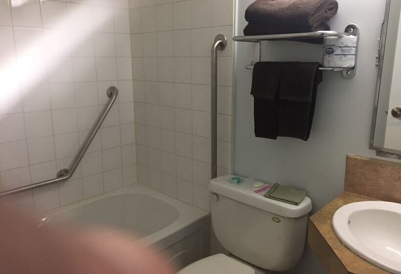 ホテル Travel Inn & Suites Innisfail