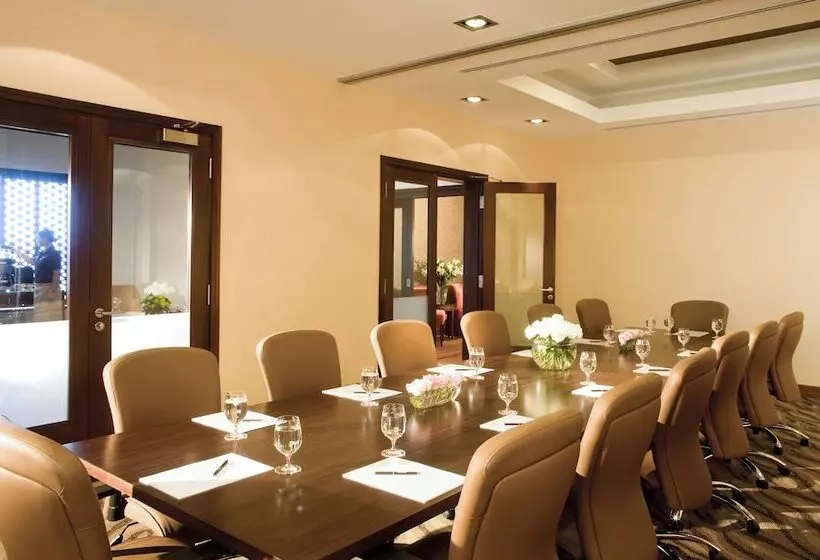 La Suite Dubai Hotel & Apartments