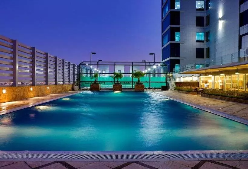 La Suite Dubai Hotel & Apartments