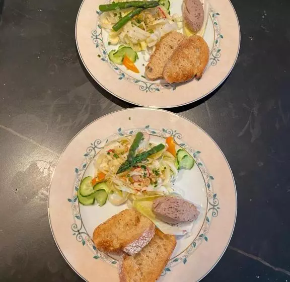 ベッドアンドブレックファースト Castel Serein