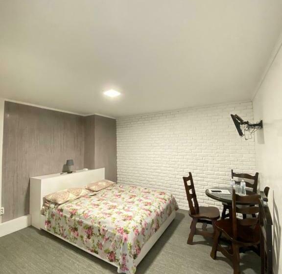 مبيت وإفطار саквояж вокзал